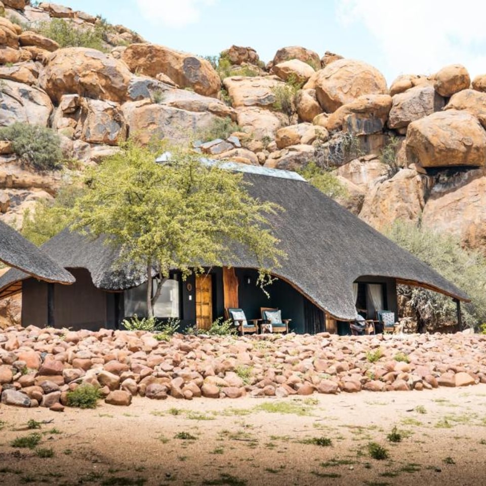 Ai Aiba The Rock Painting Lodge